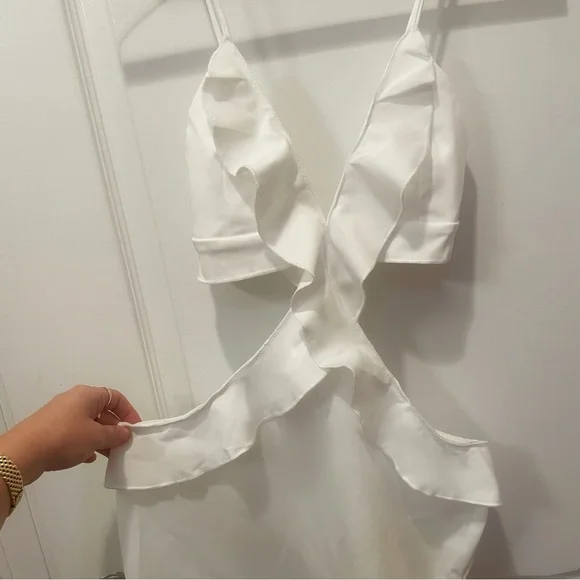 Coveshe Low-Cut Backless Ruffle Dress - Picture 6 of 9